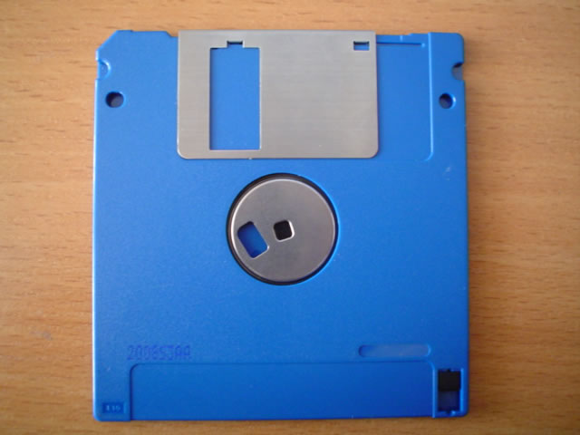A 3.5-inch double-density floppy disk labelled with a 720 kB capacity